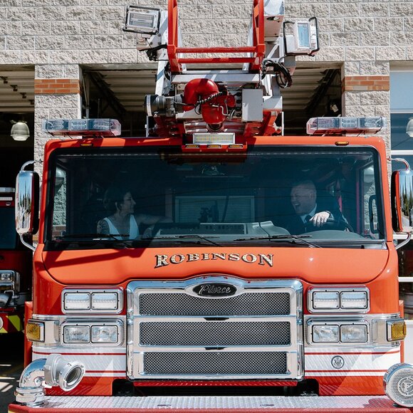 Meet your Posher, Lesley - Picture 2 of 14